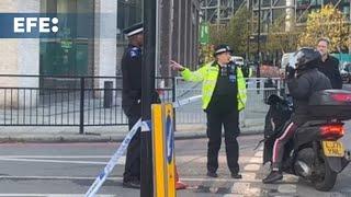 Policía de Londres detona de forma controlada un paquete sospechoso junto a la Embajada de EE.UU.