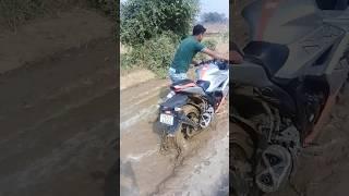 Suzuki Gixxer ki kardi khrabmati️( shivam khanna)