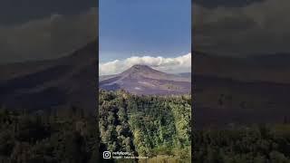 Вулкан Батур - свящённое место на Бали.