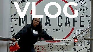  Weekly Vlog: Makeup brushes wash day, Besos + Moja Cafe