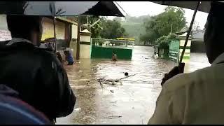 #sam's video (valparai new bus stand in rain flood)