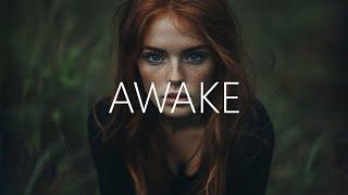 SENDIRI & Elle Vee - Awake (Lyrics)