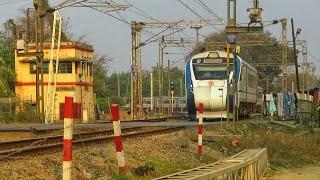 Ayodhya cantt - Anand vihar Vande Bharat crossing Lucknow Varanasi special at Dilkusha curve