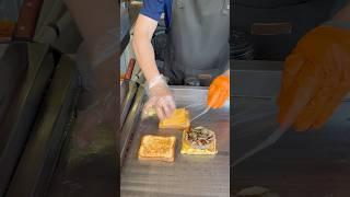 가성비 미쳤네! 떡갈비 치즈 에그 토스트 / Tteokgalbi Cheese Egg Toast
