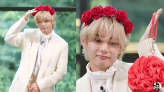 BTS V / Taehyung You Quiz On The Block Dancing to Love Me Again