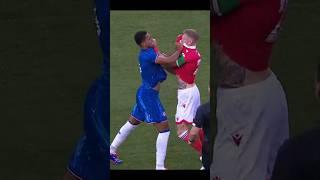 ️  Levi Colwill and James McClean fight after two minutes of Chelsea friendly match