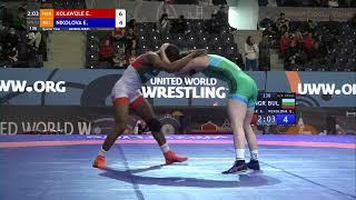 1/4 WW - 57 kg: E. KOLAWOLE (NGR) v. E. NIKOLOVA (BUL)