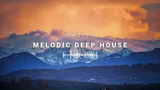 Melodic Deep House mix by Valentina Bravo | Medyho