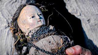 Doll Held a Devil Trapped For 1000 Years Until a Reporter Unknowingly Breaks it