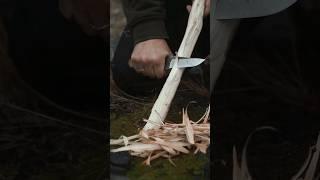 Quick fire in heavy rain - knife built by Ashen Forge #wituikbws #bushcraft #firemaking