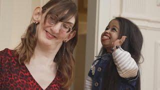 World's Tallest and Smallest Women Meet for the First Time!