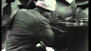 Die spezielle Klaviertechnik von Thelonious Monk