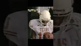 Texas QB Vince Young runs for a touchdown on 4th-and-5 to beat USC and win the 2005 national title