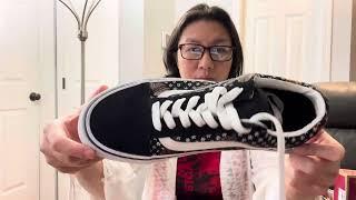 Let me show you a pair FAKE Vans shoes