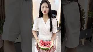 吃个西瓜还这么事儿，#气人的老公 #夫妻日常 #家庭