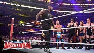 Shaquille O'Neal läuft beim 3. "Annual Andre the Giant Memorial Battle Royal" ein