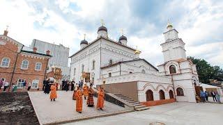 Великое освящение и литургия в храме во имя Святых Царственных страстотерпцев спасского монастыря