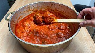 I'm Addicted To This TOMATO MEATBALL SAUCE