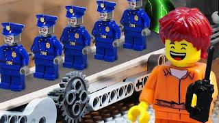 POLICE ROBOT conveyor belt in prison - Lego Prison Break