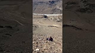 Lost our way trekking to Chandratal lake, ended up slipping down a cliff a️  #chandratal #spiti