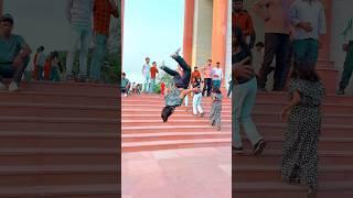 Piche girlsshocked ho gayi#flipjump #flip #stunt #talentedboystunt #trendingshorts