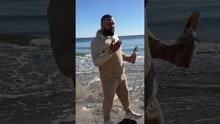 Что происходит с медузами в Черном море?