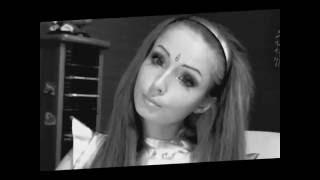 Amatue 21  ( Valeria Lukyanova )  Unity
