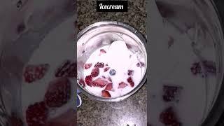 How to make strawberry milkshake #shorts #youtubeshorts #shortvideo #ashortaday #strawberrymilkshake