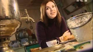 Brewing tea Russian-style, with a samovar (RT TV)