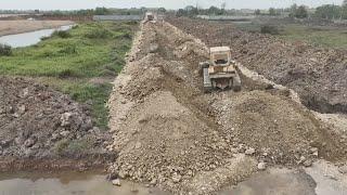 Excellence Village Road Building Skill Operator Bulldozer Push Clearing Dirt Stone 25ton Truck