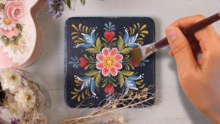 I painted folk art on an empty cookie can / Acrylic painting for beginners