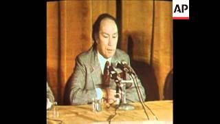 SYND 6 12 74 PIERRE TRUDEAU SPEAKING AT PRESS CONFERENCE IN WASHINGTON DC