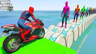 الرجل العنكبوت على دراجة نارية ضد ا - Spiderman on a motorcycle against multi-colored spiders GTA 5