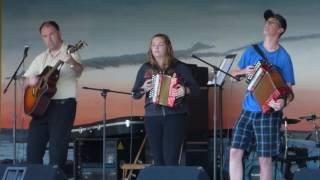 Everybody dancing to Jason Hoven, Kyra Morgan and Mark Warrick