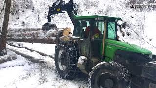 KOTSCHENREUTHER K175 Forstmaschine mit Klemmbank, Holz im Schlepptau, Schneeketten, Holzgreifer