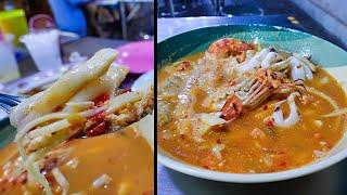 Bangkok ULTRA Famous 3.99£ Tom Yum!  Tom Yum Goong Banglamphu