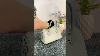 First unboxing video,  handmade leather Boston bag, good color for this season, how do you like? 