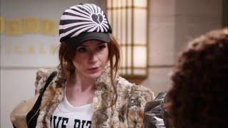 Selfie (2014) - Not broke (Karen Gillan & Da'Vine Joy Randolph)