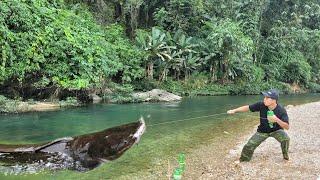 Fishing skills - Binh caught 8kg of stream fish to sell to earn money to cover his living expenses