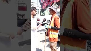 عامل نظافة يروي صعوبة الحياة: "عايش ويه أهلي والراتب ما يكفي حتى إيجار"