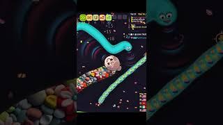 BIG MASS & TAKING DOWN SMALL WORMS  #shorts  #wormszone #wormateio #gaming #games #gameplay #snake