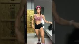 Muscle girl Flexing Muscles || Fbb quads flex #shorts #gym #bodybuilding