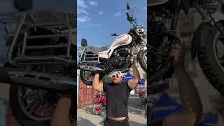 Motorcycle Enthusiast Lifts 150 Kilograms in a Bold Feat