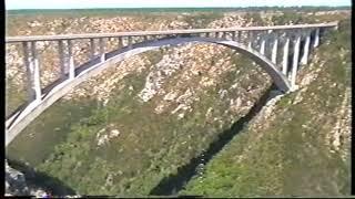 Bungee-Sprung, Bloukrans River Bridge, Südafrika (18.11.04)