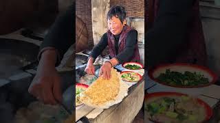 饭后的一口地锅锅巴，是一家老小都喜欢的零食，香脆焦香#乡村烟火气最抚凡人心 #河南美食