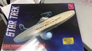 CultTVman Hobbyshop - A look at the 1:537 Refit Enterprise - January 23, 2021