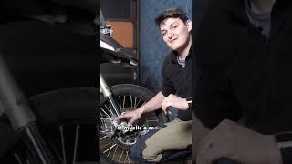 Este es el peligro de ponerle demasiada amortiguación a tu moto #shorts