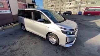 Микроавтобус из Японии. ЖИР комплектация. 2 электро двери. Toyota Voxy hybrid