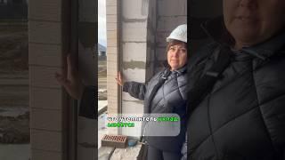 Зачем пеноплекс между блоком и кирпичом? Отвечает представитель застройщика. #домвкраснодаре #shorts