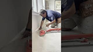 The ROBERTS EZ Tuk Carpet Tucker can help crease your carpet as you stretch. #carpetfitting